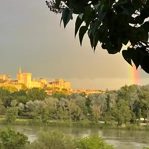 Charmante Petite Maison Avec Vue Panoramique, En Centre Historique, Proche D'avignon, Ancienne, Renovee, Climatisee, Terrasse, Parking Public Gratuit , Villeneuve-lès-Avignon Frankreich
